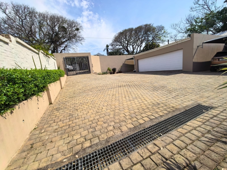 3 Bedroom Property for Sale in Bonza Bay Eastern Cape